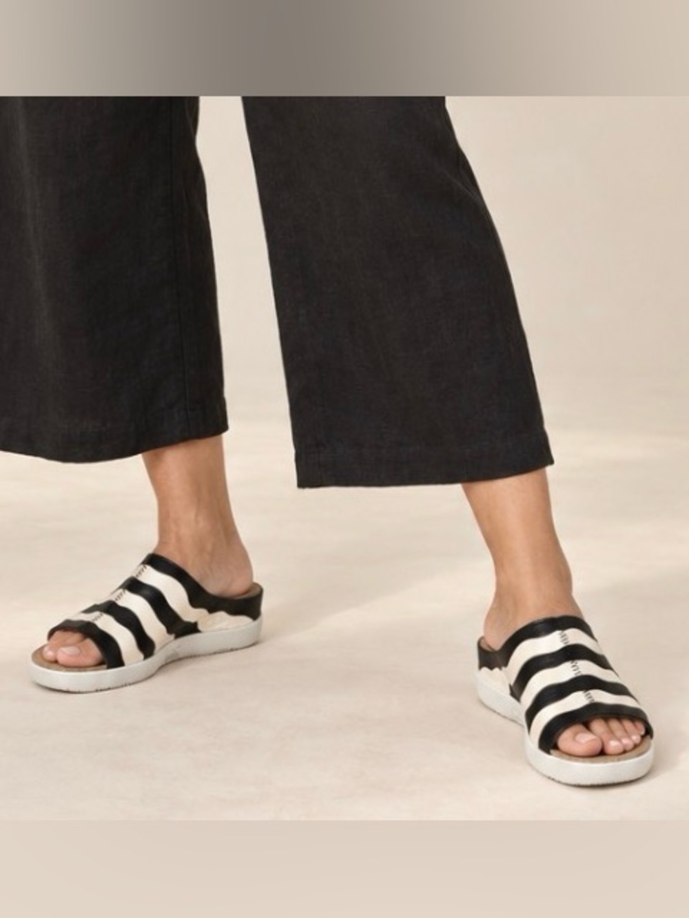 FLY LONDON WYNT Leather Zebra Stripe Wedge Sz 38/7 EXCELLENT